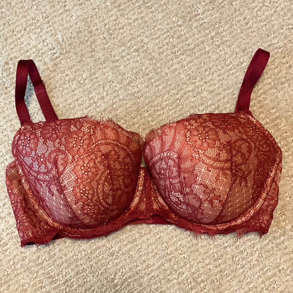 Victoria’s Secret Burgundy Lace Bra